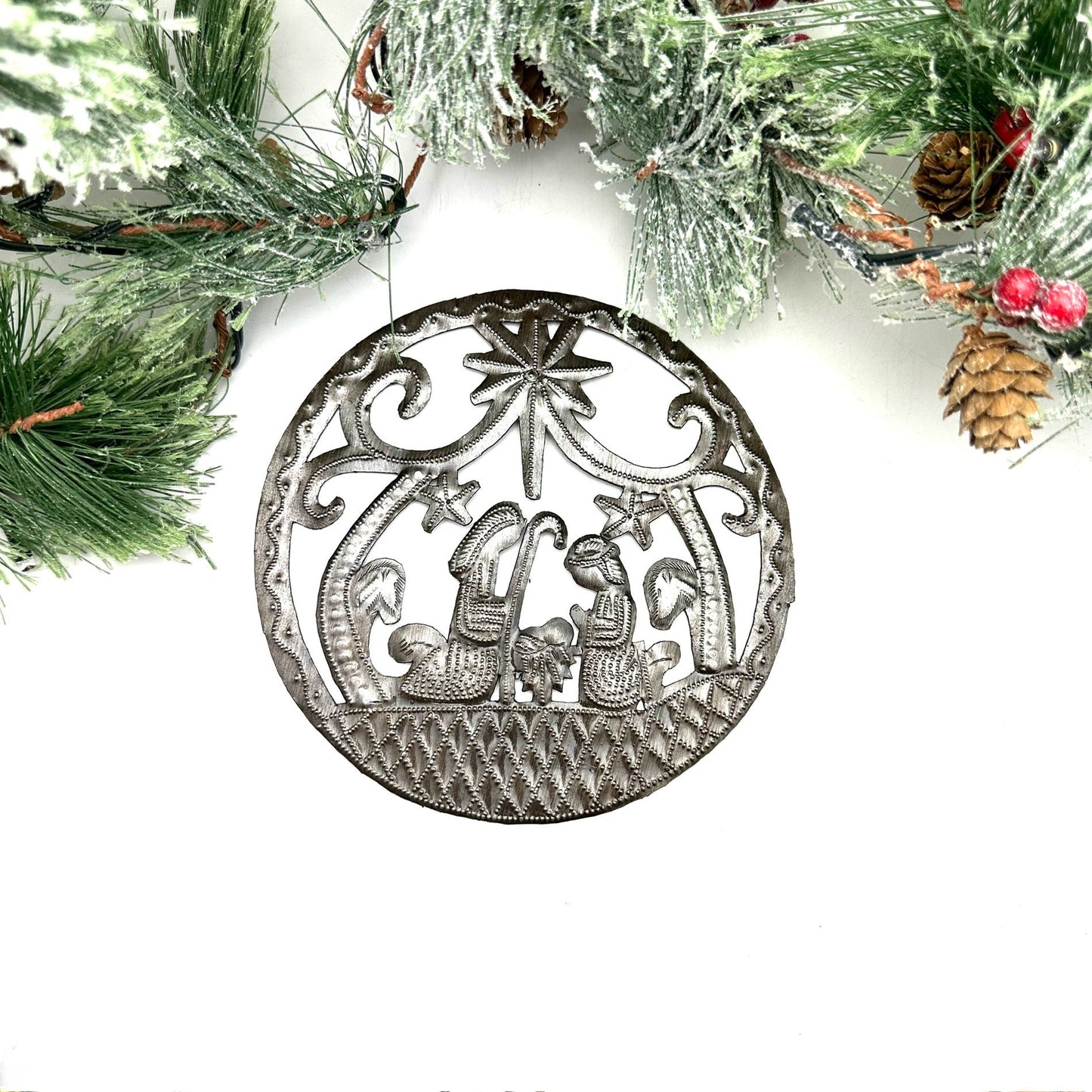 Tiny Round Nativity