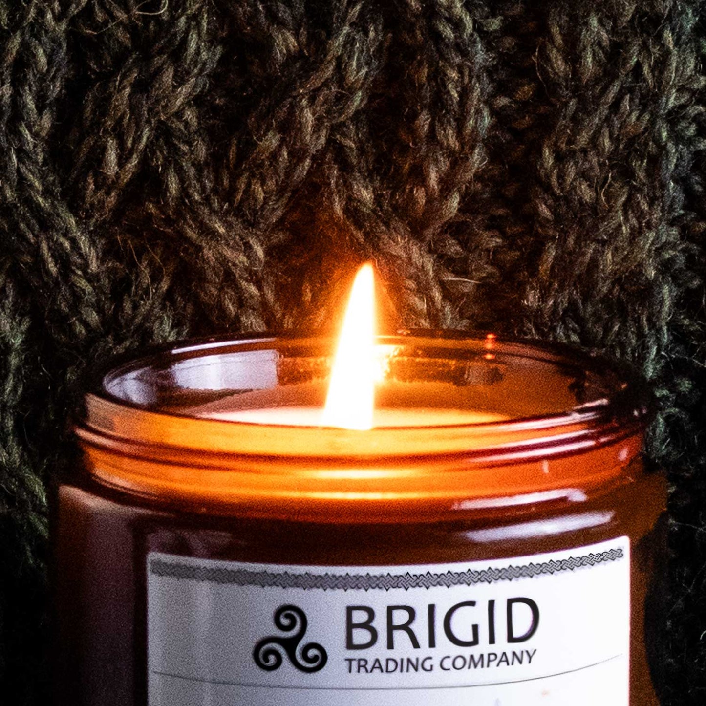 Ostara Soy Wax Candle - Heather, Rosemary, and Black Pepper