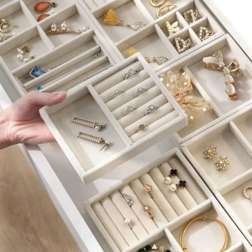 Plush jewelry storage box jewelry box rings earrings bracelets necklaces storage display shelf