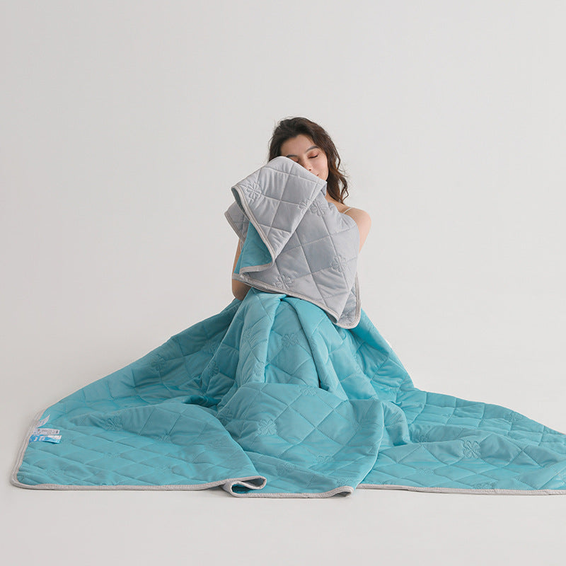 Grade A Cooling Blanket: Soft, breathable, king/queen size, summer lightweight cool comforter.