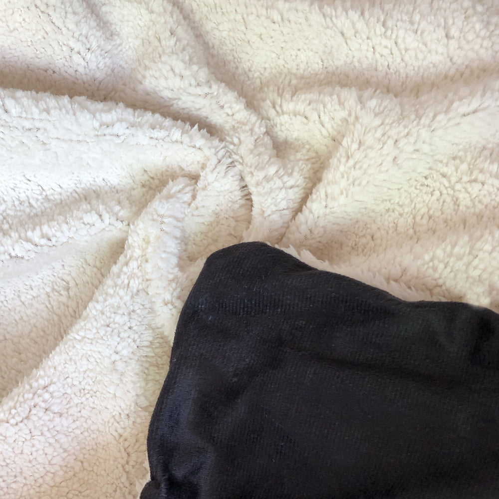 Portable 3D Printed Hooded Blanket To Keep Warm For Adults And Children