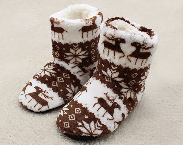 Coral velvet print indoor boots