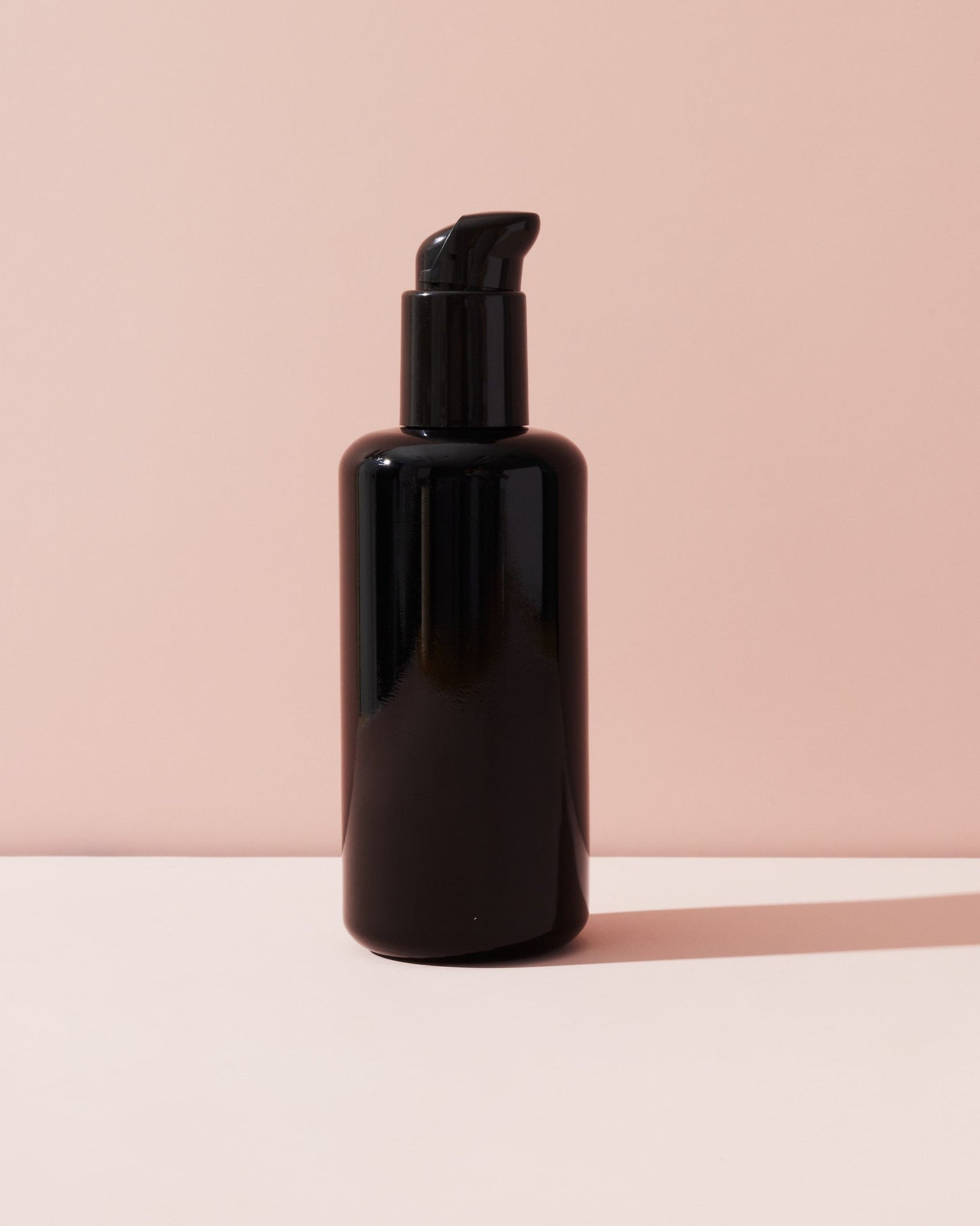 6.7oz / 200ml black uv glass pump bottle