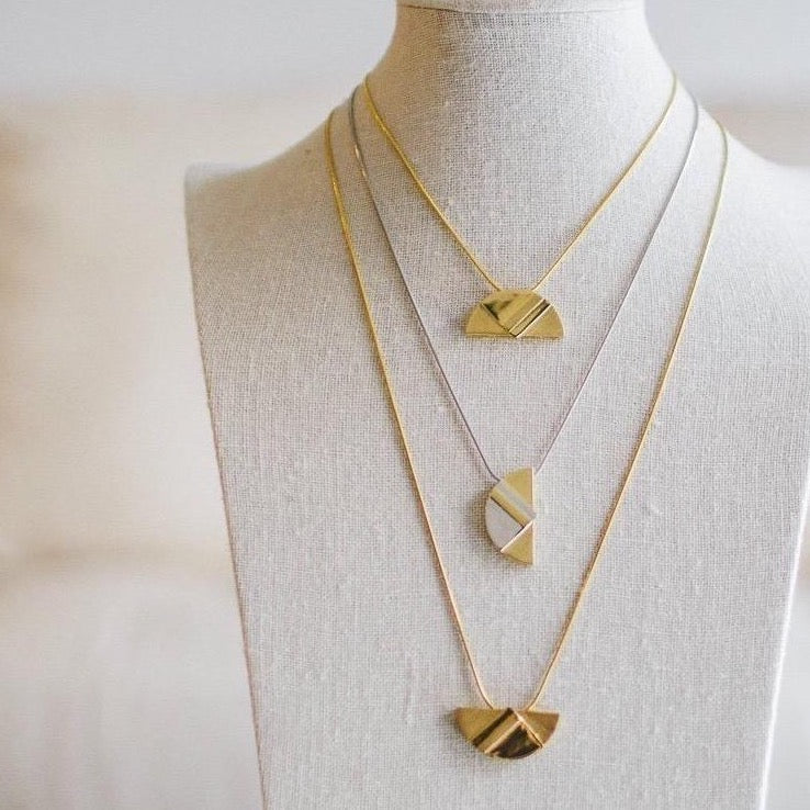 The Mini Da Vinci (a Rotational Pendant)