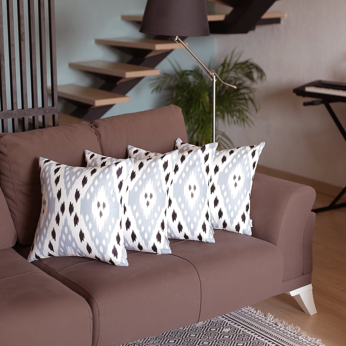 Ikat Set of 4 Square 18’’x18’’ Bohemian Throw Pillows