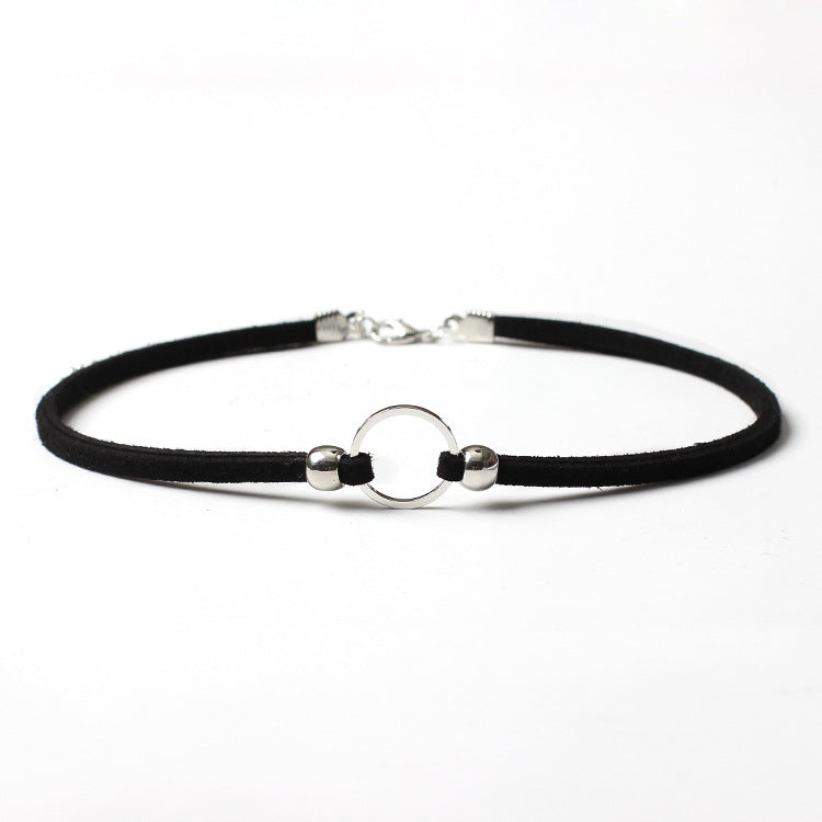 Clavicle Chain Black Wide Edge Covers Neck